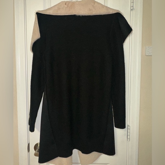 Black Coat with Faux Fur Collar - Picture 8 of 8